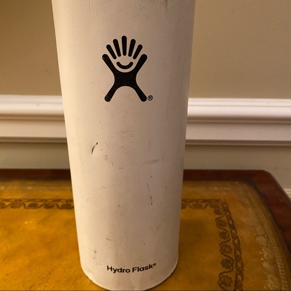 Hydro Flask 40 Ounce Wide Mouth Cap Water Bottle in White - Picture 2 of 6